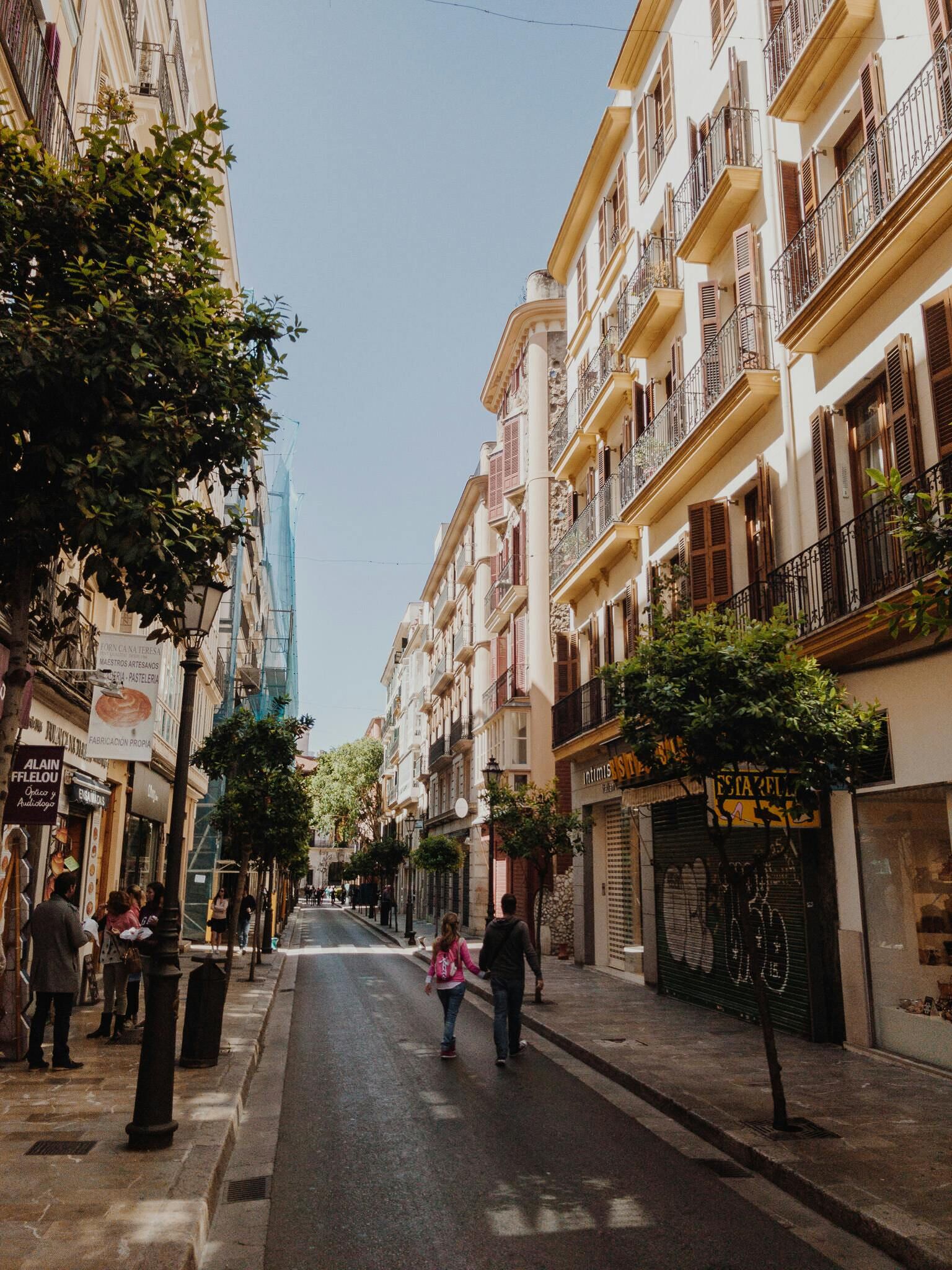 Locales comerciales en las calles de Madrid